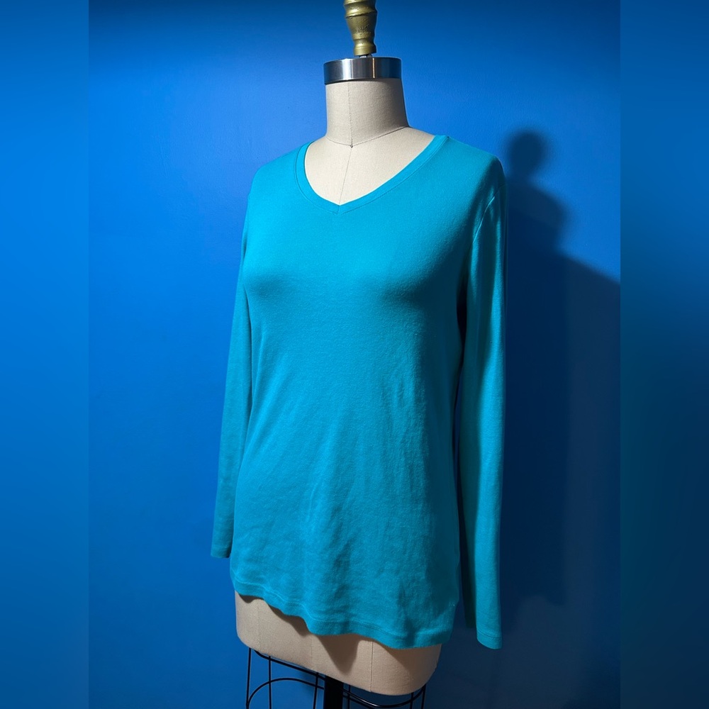 Women's Turquoise V-Neck Top